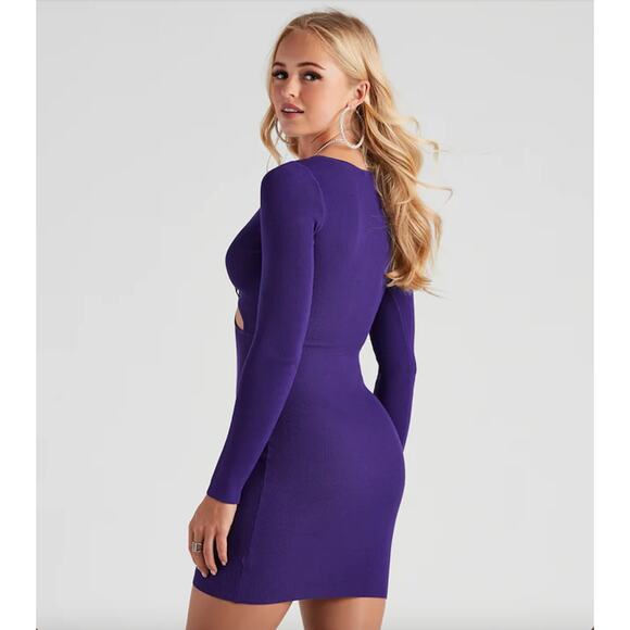 Windsor S Purple Cutout Long Sleeve Fitted Short Mini Knit Sweater Dress - Picture 4 of 9